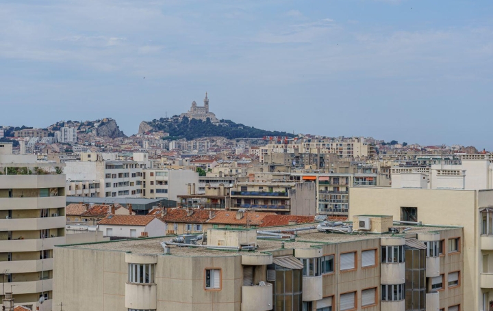 Appartement MARSEILLE (13005) 63 m<sup>2</sup> 239 000 € 